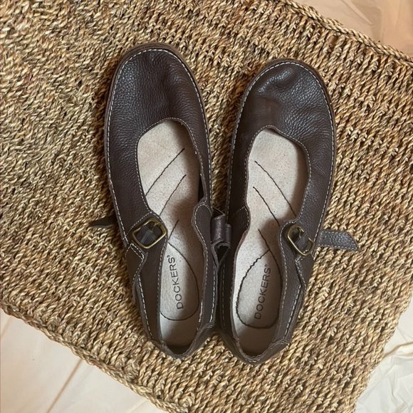 💙 Dockers Mary Jane Flats Buckle Brown Size 8 - Picture 3 of 5